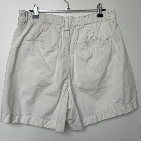 Uniqlo white cotton shorts - Picture 2 of 3